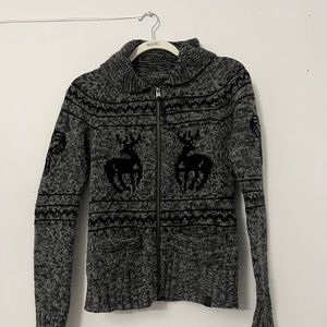 Aritzia Zip Up Sweater